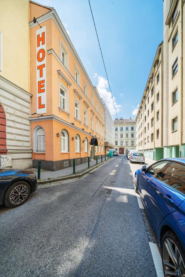 Self-Check-In Hotel Adlon Вена Экстерьер фото