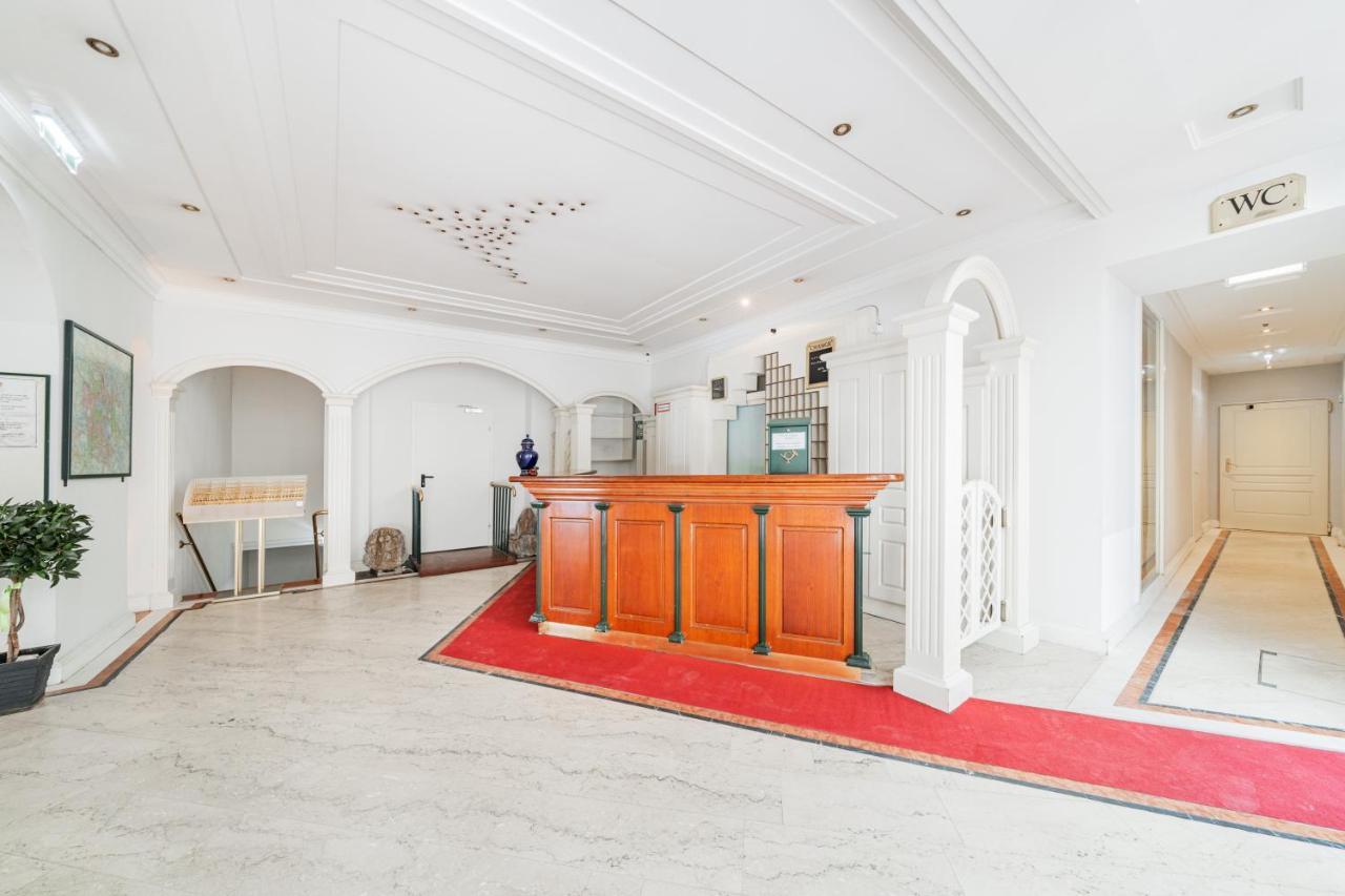 Self-Check-In Hotel Adlon Вена Экстерьер фото